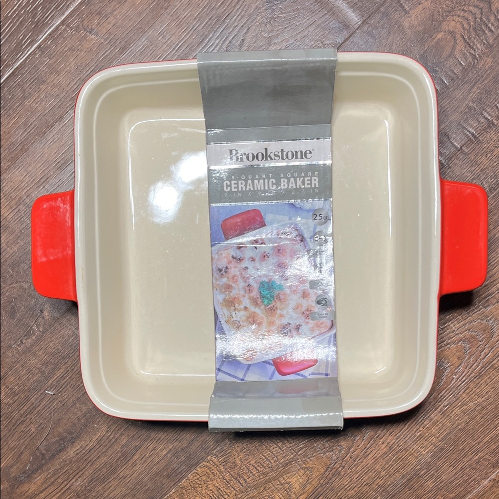 Brookstone 2.5 Quart Square Ceramic Baker